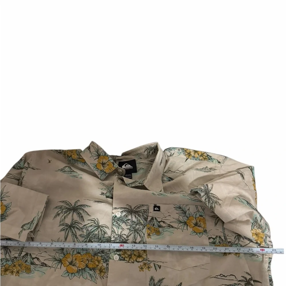 Quiksilver Beige Tropical Floral Palm‎ Hawaiian Print Shirt Men’s XXL - Picture 2 of 5
